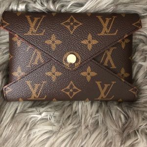 Louis Vuitton Medium Kirigami